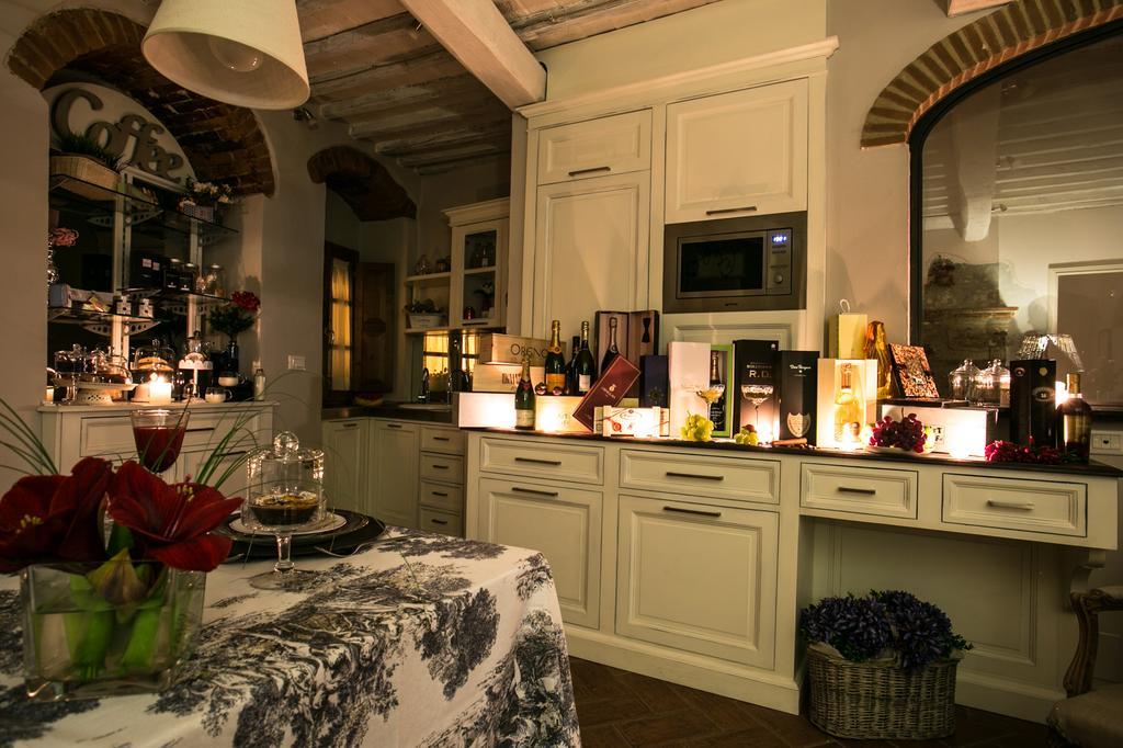 San Michele Al Borgo Bed & Breakfast Castiglion Fiorentino Bagian luar foto