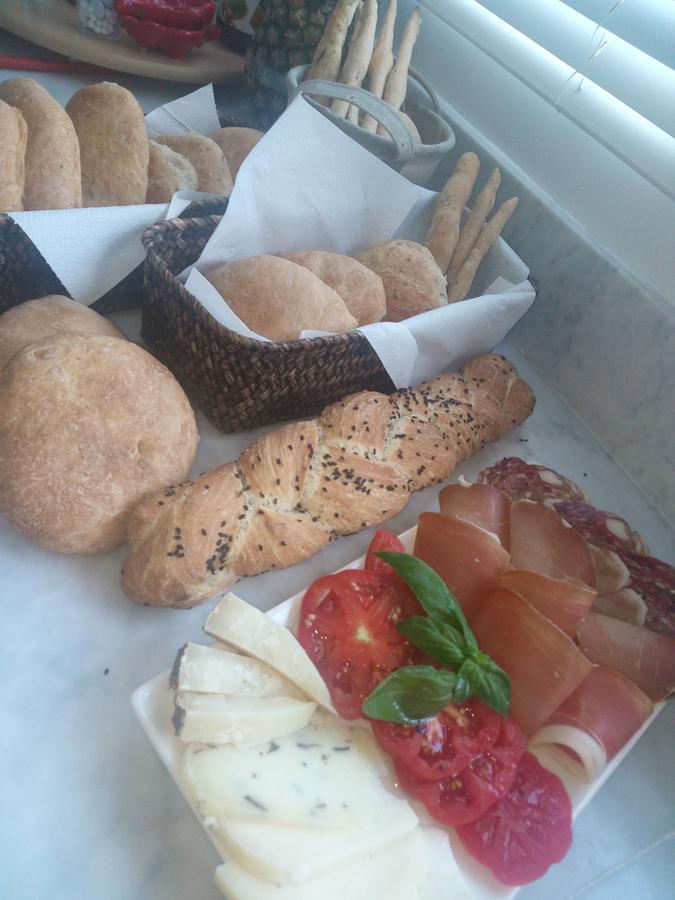 San Michele Al Borgo Bed & Breakfast Castiglion Fiorentino Bagian luar foto